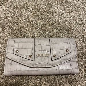Gray guess wallet